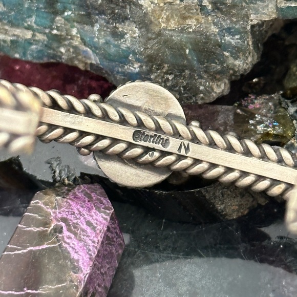 Vintage Navajo native turquoise sterling, silver southwestern cuff - Picture 8 of 12